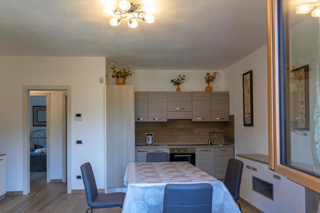 Apartment With Garden And Parking เบลลาโจ ภายนอก รูปภาพ