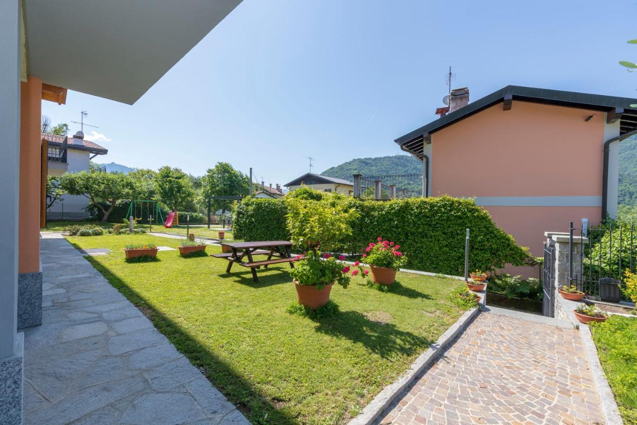 Apartment With Garden And Parking เบลลาโจ ภายนอก รูปภาพ